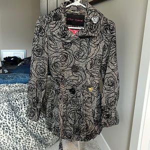 Betsey Johnson black and grey coat size 6.